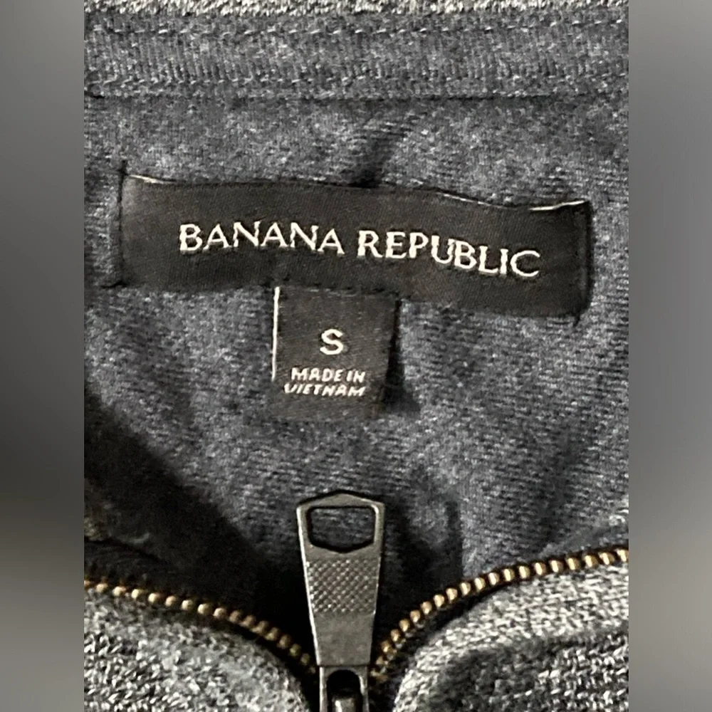 Banana Republic Men’s‎ Small Dark Gray 1/4 Zip Sweater